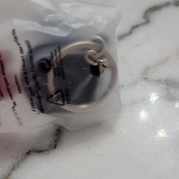 3 Tupperware Keychains - Picture 3 of 4